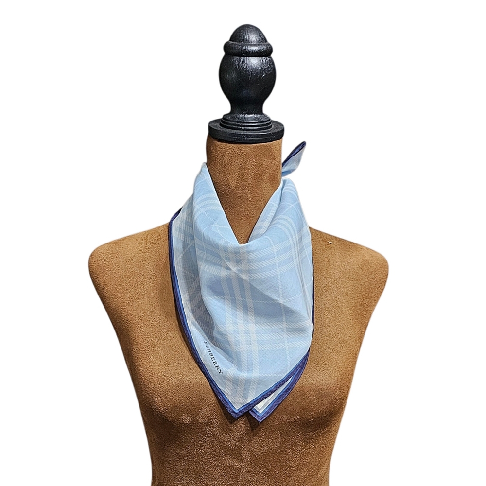 BURBERRY SCARF - Picture 13 of 13
